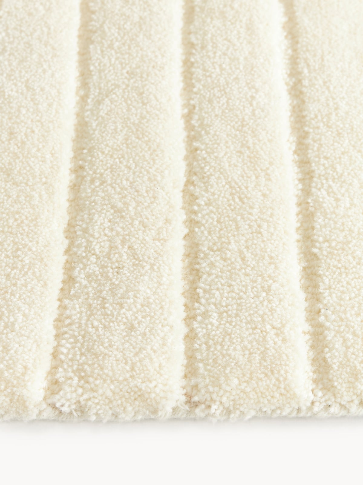 Ashley High-Low Wool Rug, Hand-Tufted