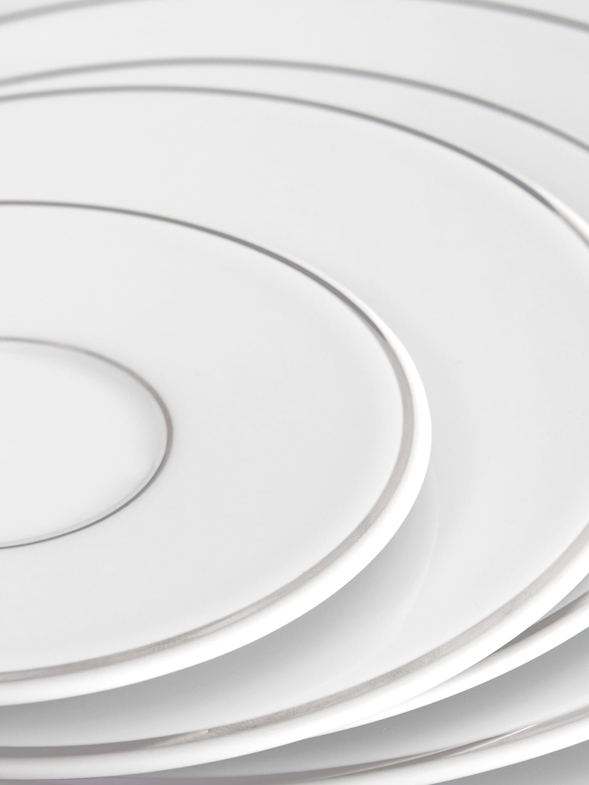 Beckwith Handmade Porcelain Tableware Set with Hand-Painted Platinum Rim, 2 People, Set of 14