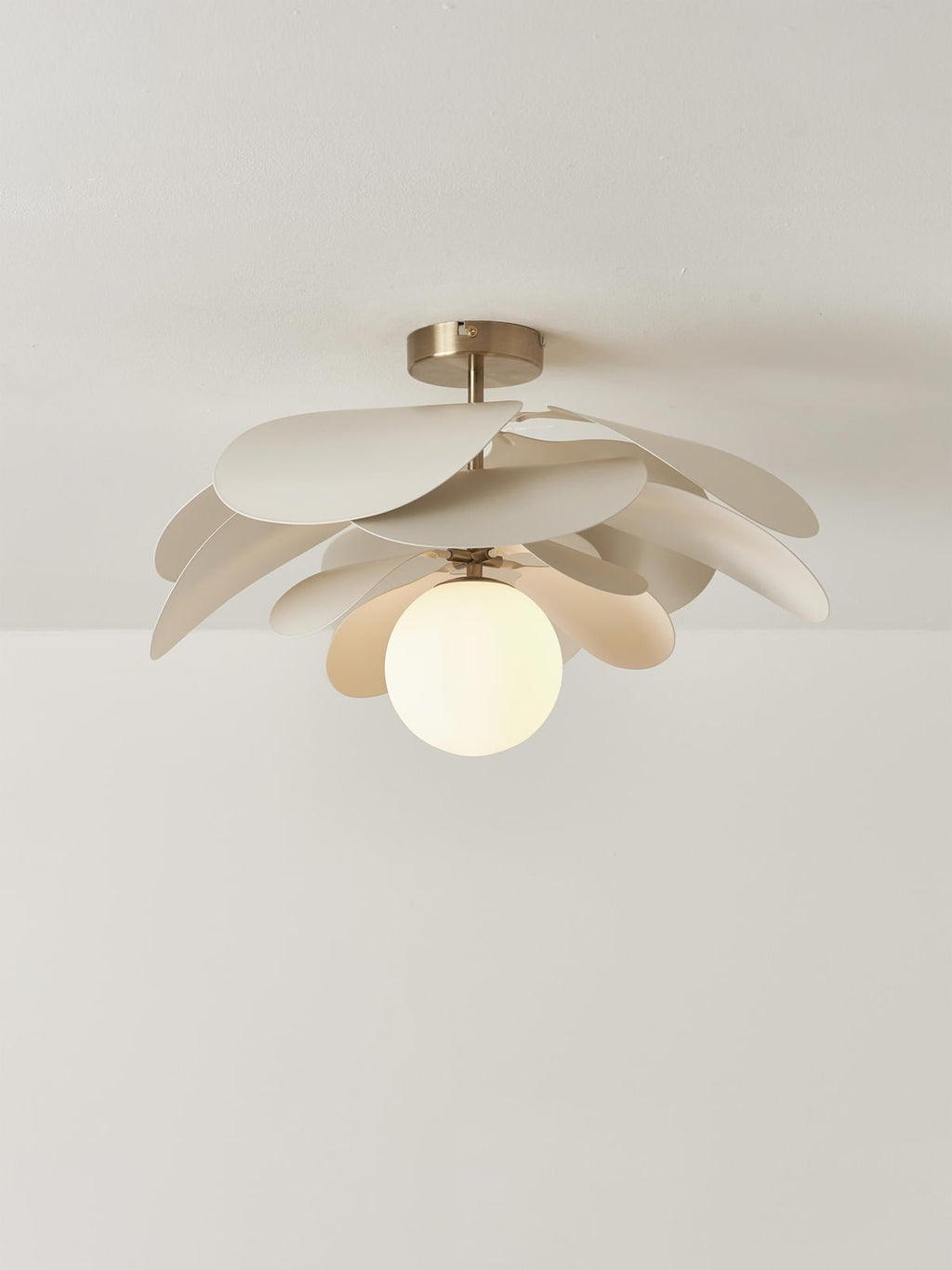 Eastnor Design Ceiling Lamp