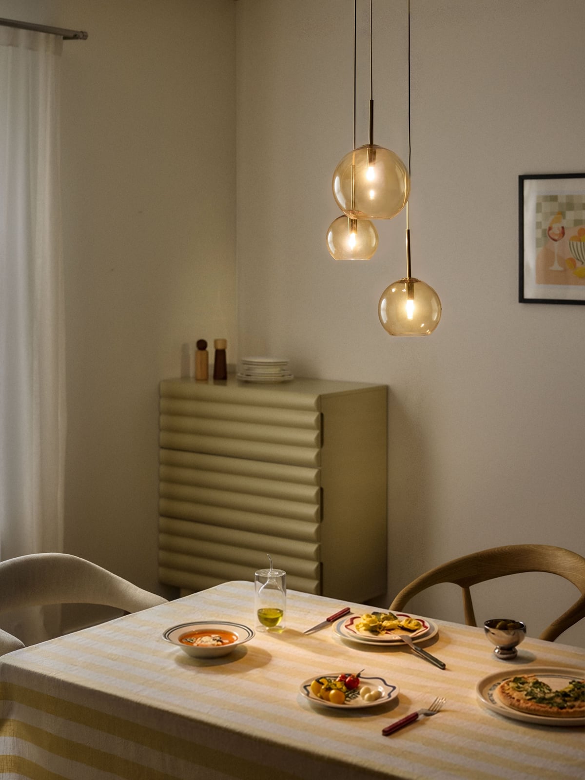 Farndale Glass Ball Cluster Pendant Light