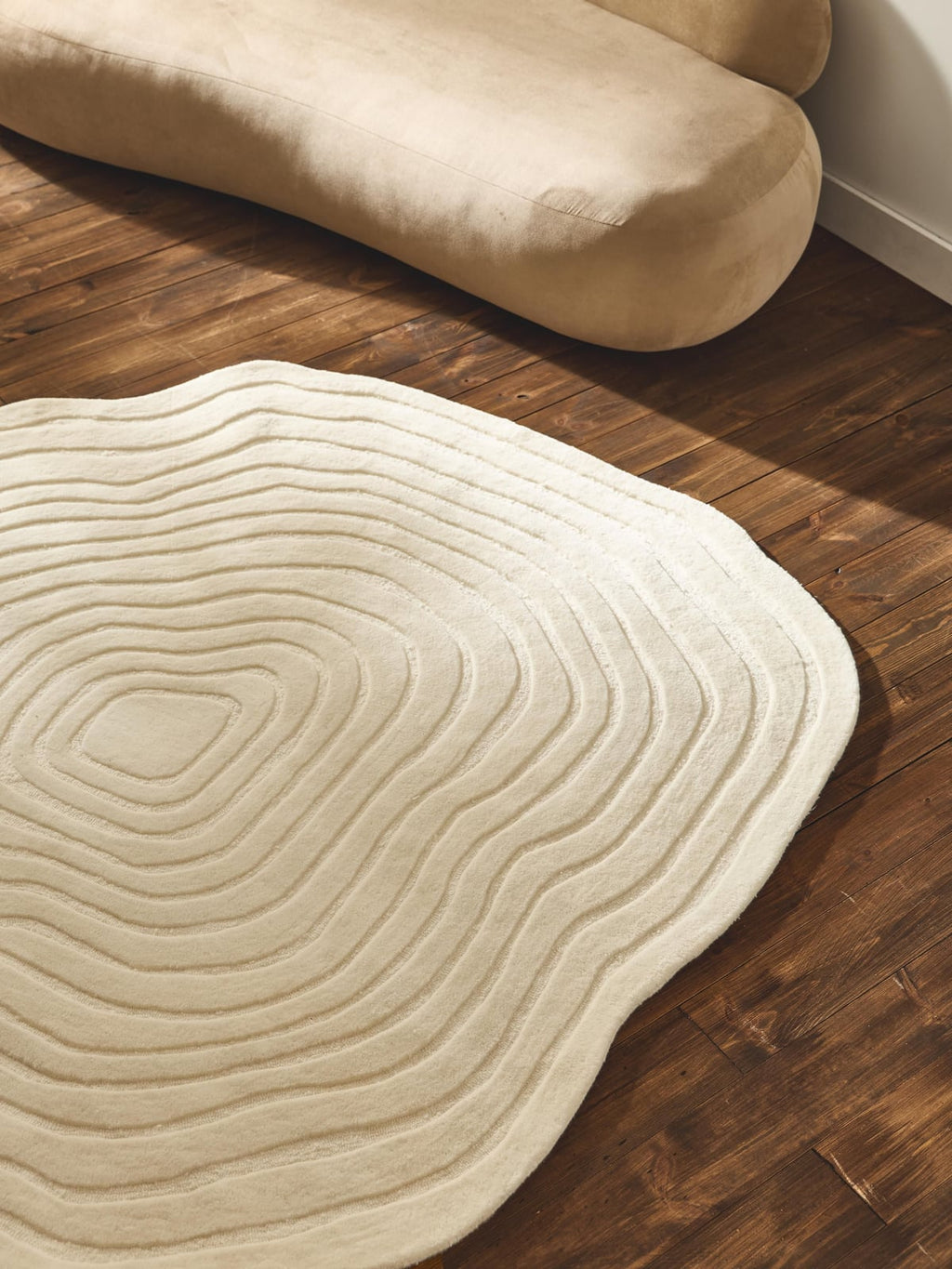 Fordham Organic-Shaped Hand-Tufted Wool Rug