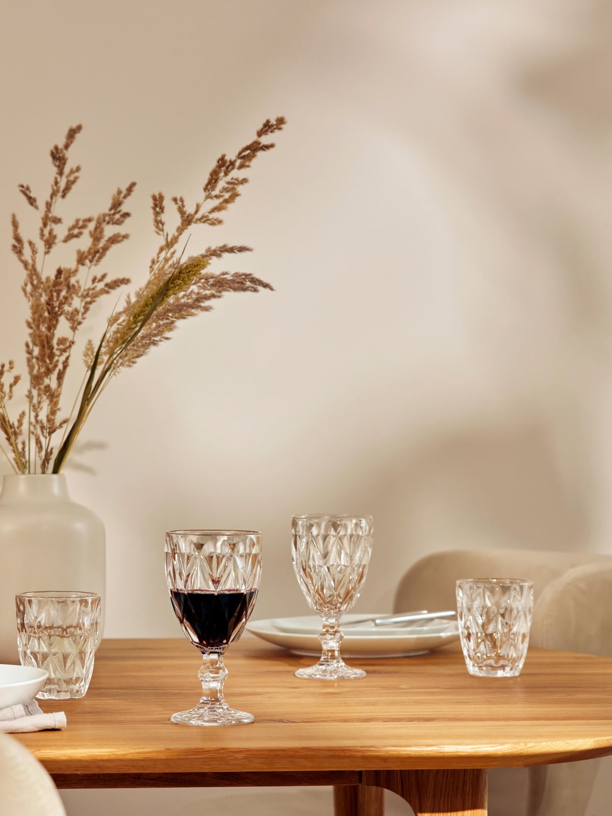 Garrow Wine Glasses with Embossed Pattern, Set of 4