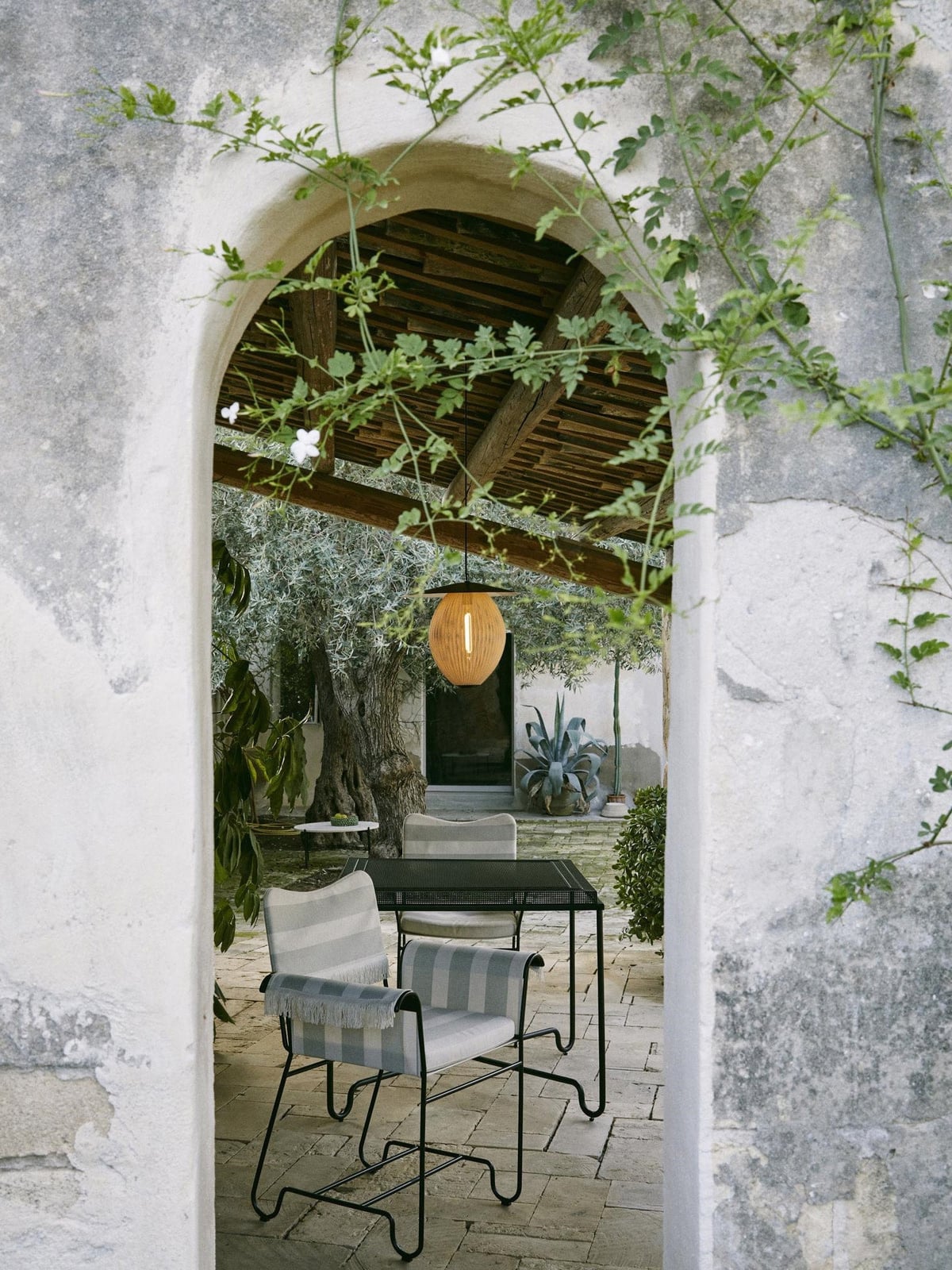 Gilsland Outdoor Pendant Light, in various sizes