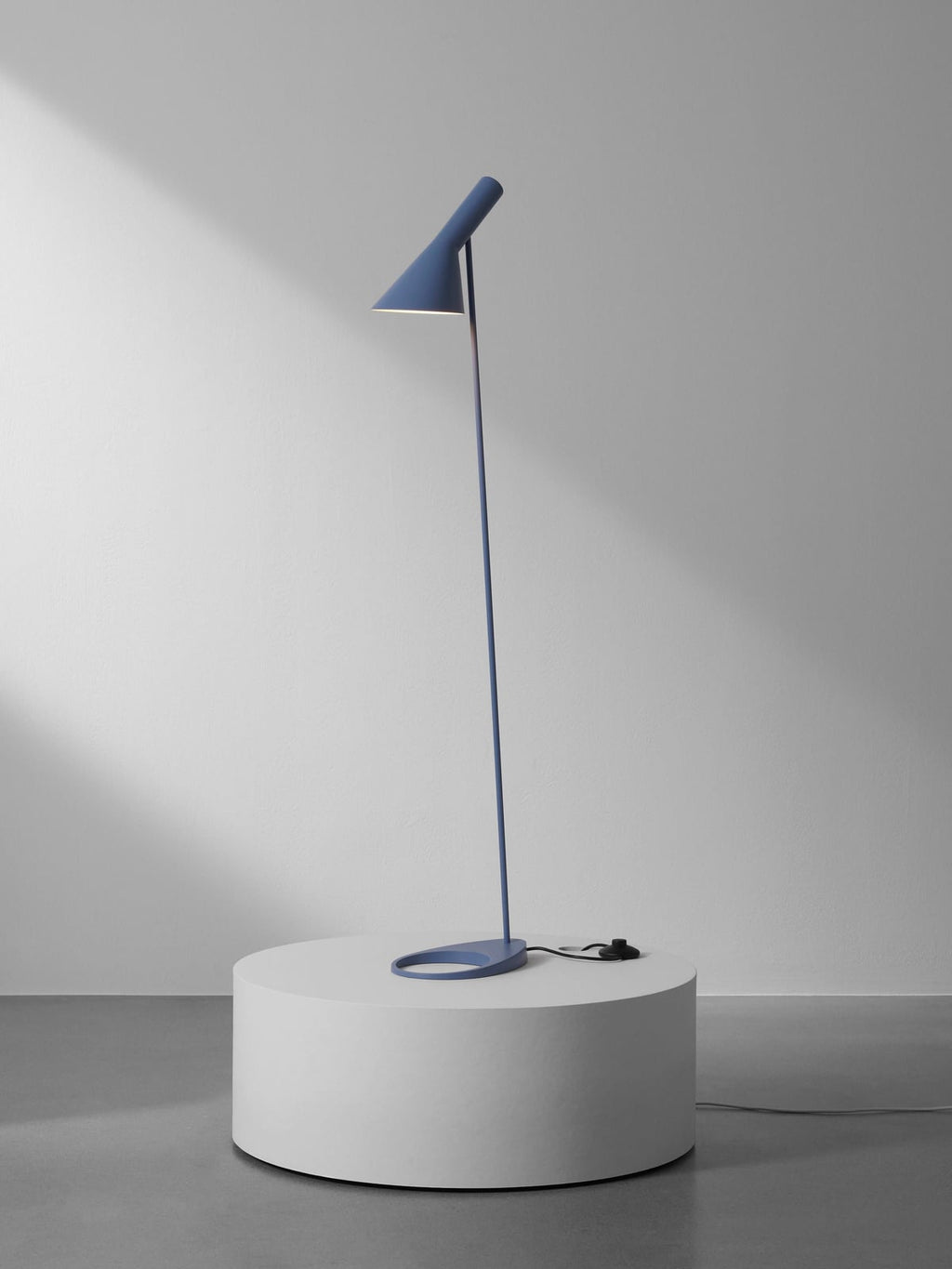 Hartwell AJ Small Reading Lamp