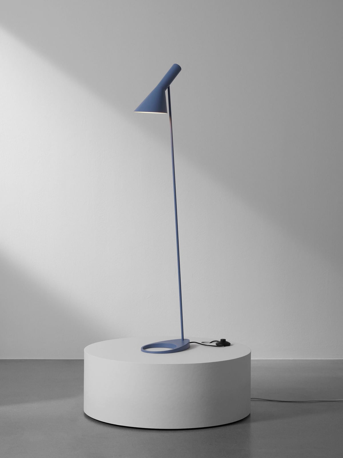 Hartwell AJ Small Reading Lamp