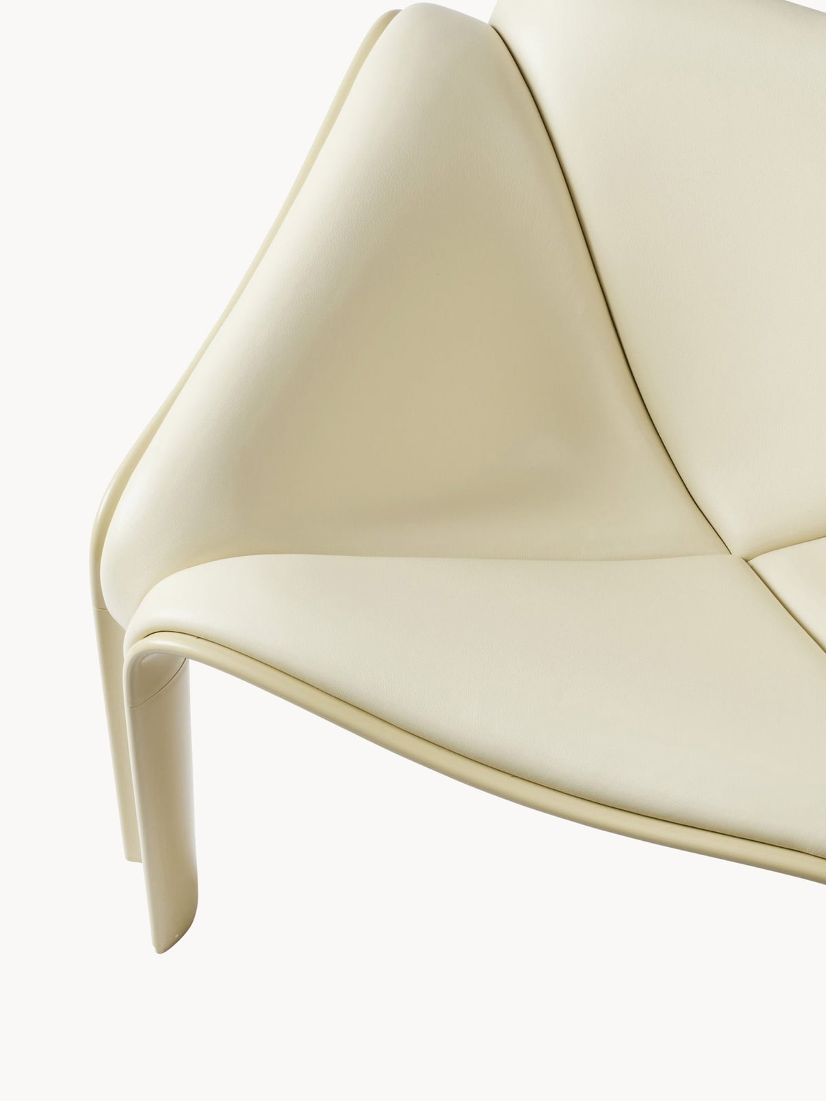 Hensall F300 Leather Lounge Chair