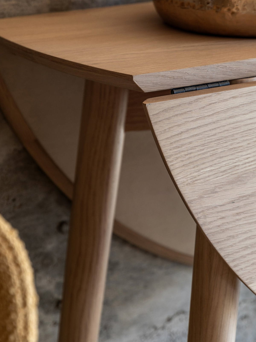 Jesmond Round Folding Dining Table, Ø 100 cm