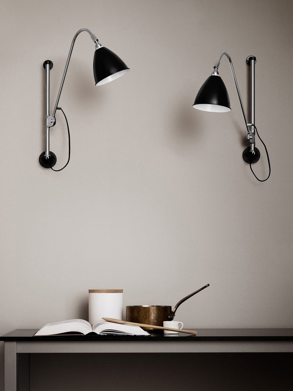 Kexby BL5 Height-Adjustable Plug-in Wall Lamp