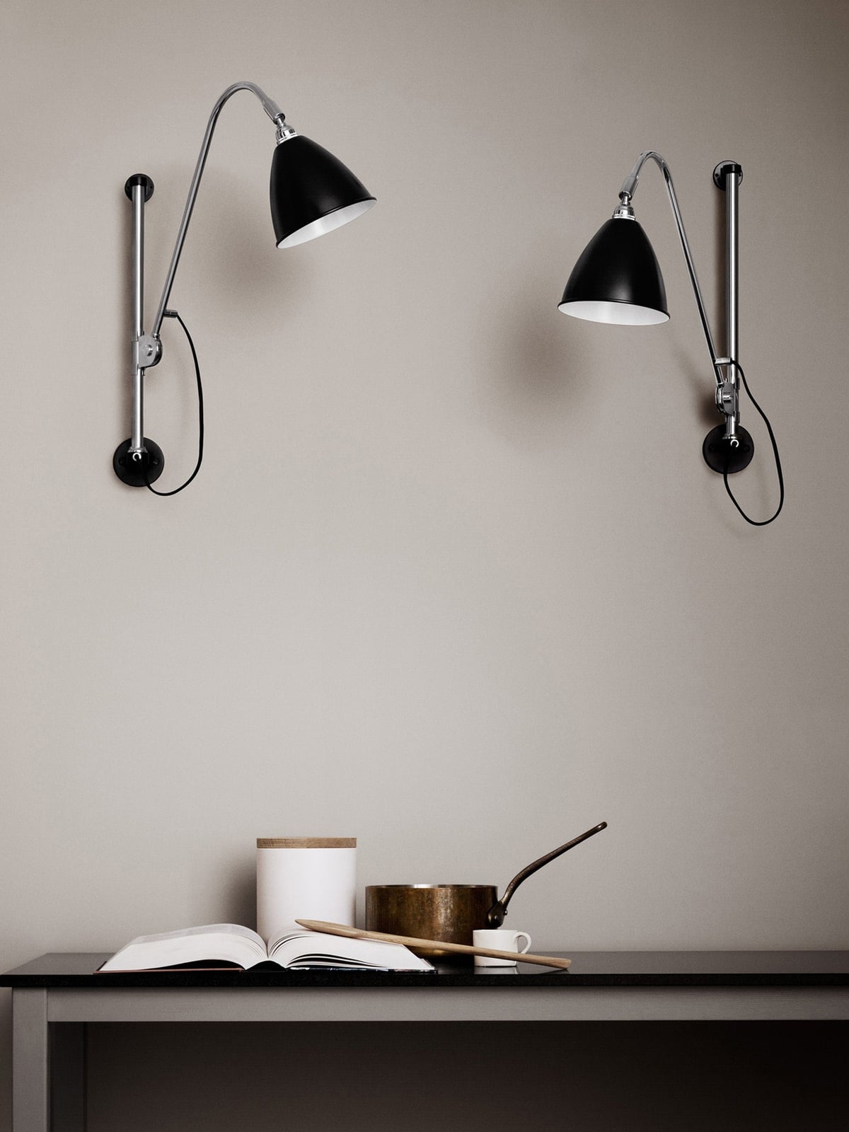 Kexby BL5 Height-Adjustable Plug-in Wall Lamp