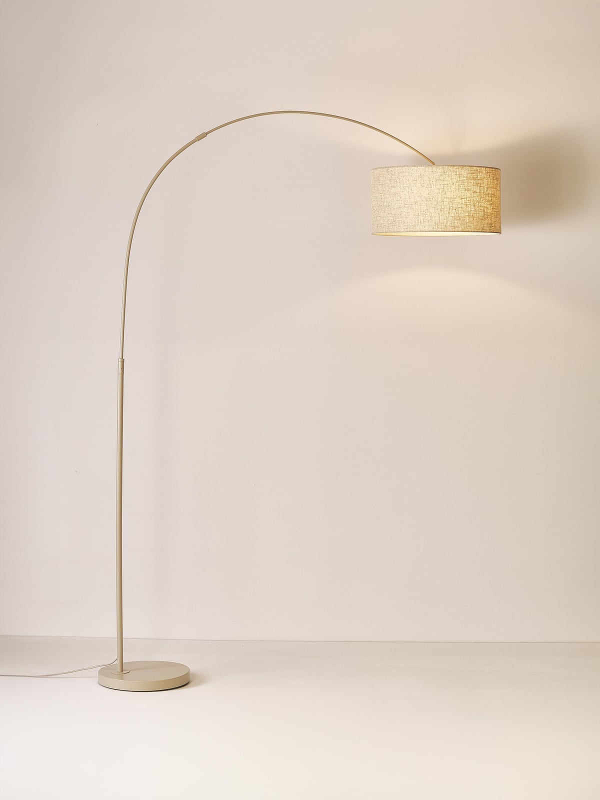 Lindale Large Arc Lamp