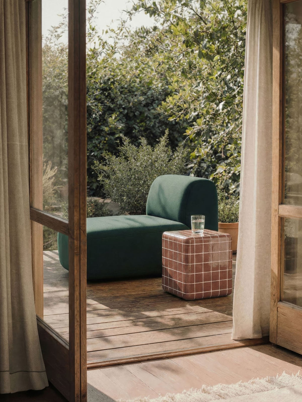 Lowther In- & Outdoor Side Table