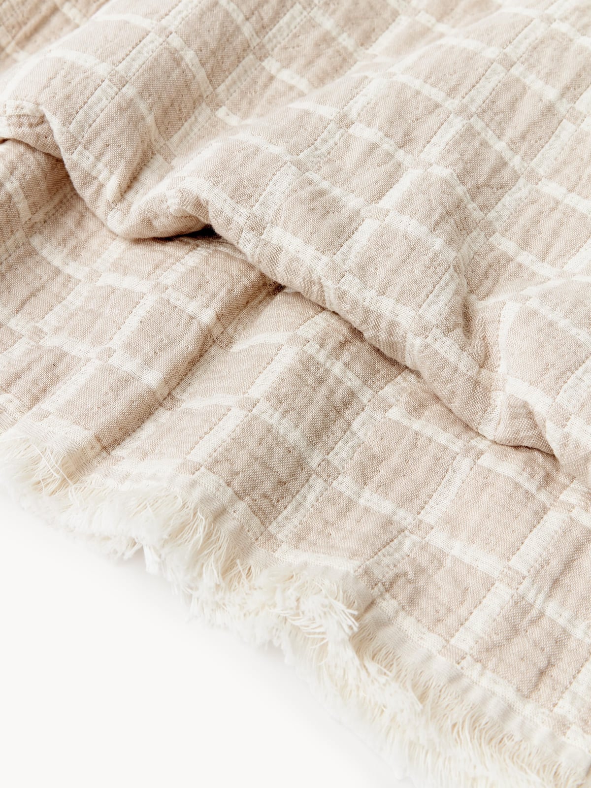 Naseby Washed Muslin Bedspread with Fringes
