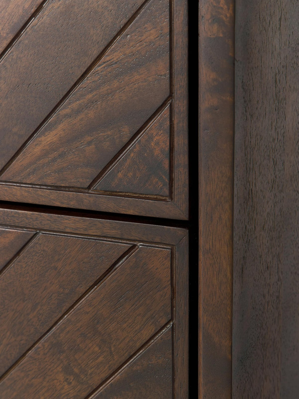 Nunthorpe Mango Wood Dresser with Herringbone Pattern