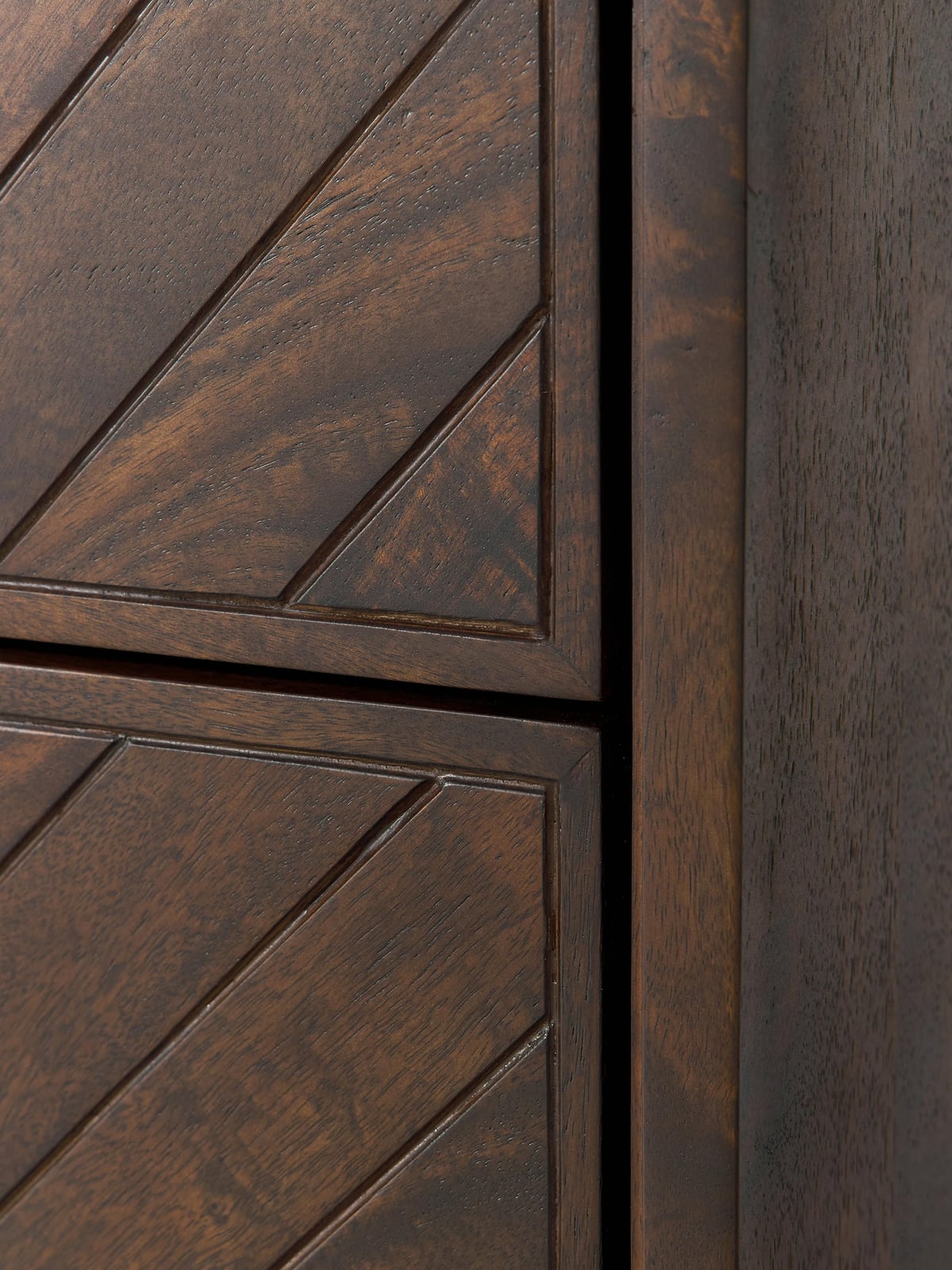 Nunthorpe Mango Wood Dresser with Herringbone Pattern