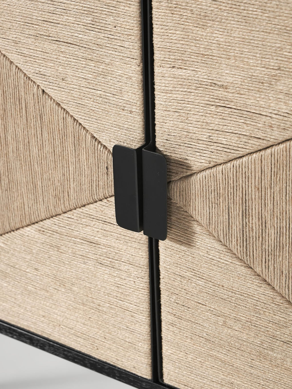 Pateley Mango Wood Lowboard