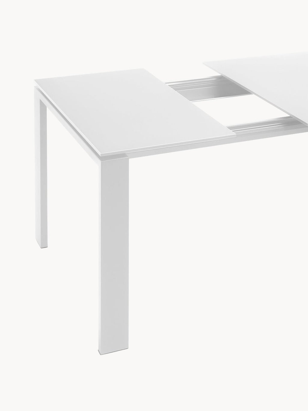 Rothbury Four Extendable Outdoor Table