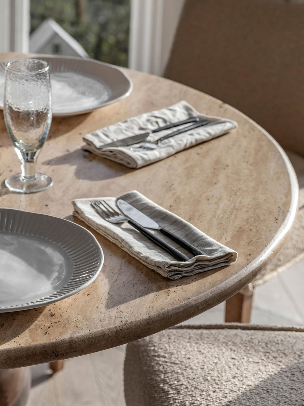 Yanwath Round Dining Table with Travertine Table Top, Ø 110 cm
