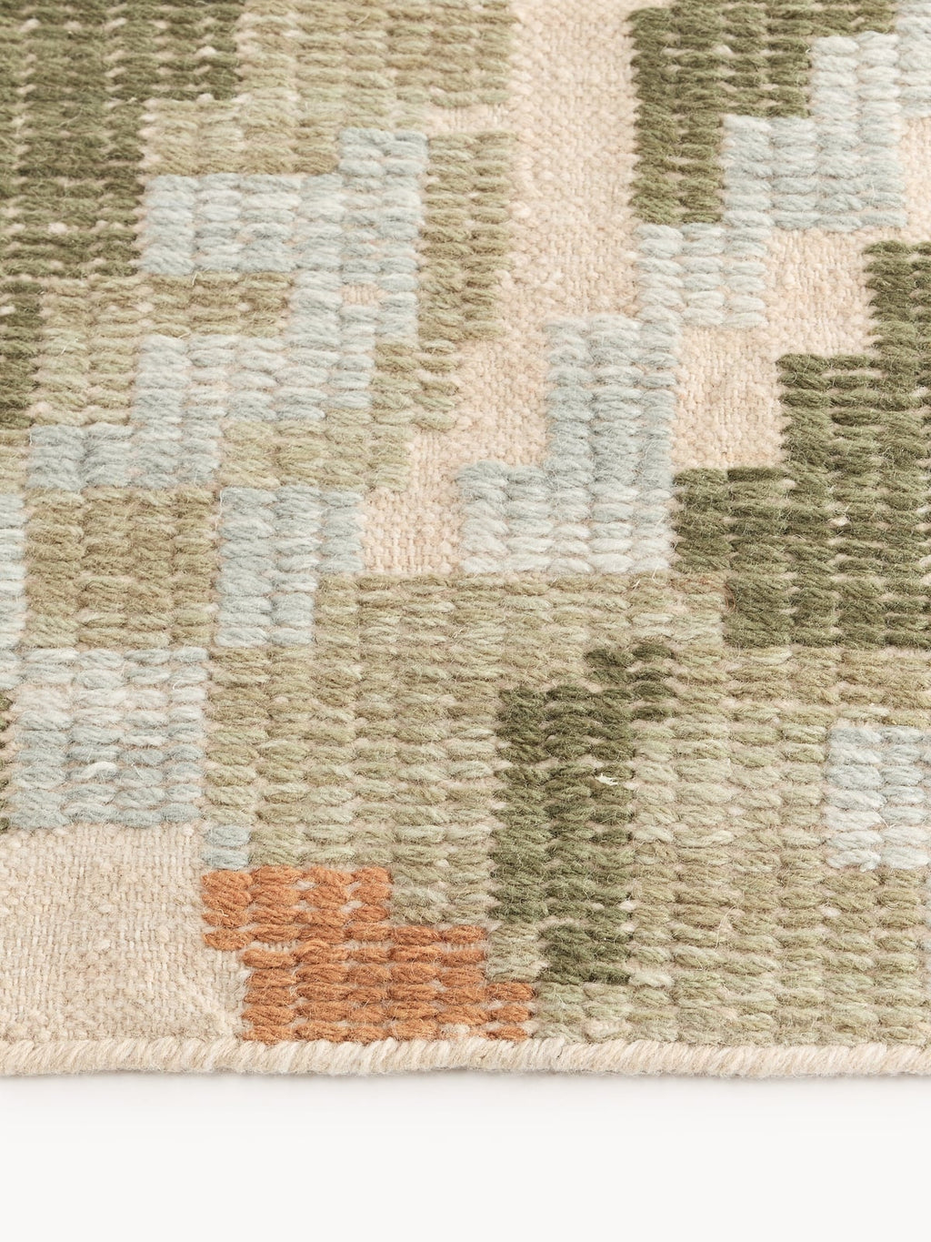 Yarmouth Wool Rug with Stitched Flower Pattern